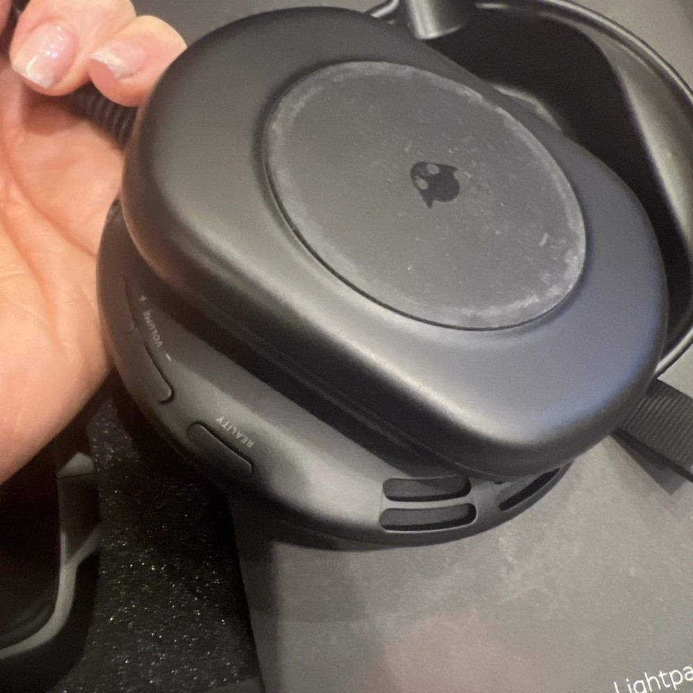 MAGIC LEAP ONE Creator Edition Augmented Reality AR Headset Kit Size 1 M9001