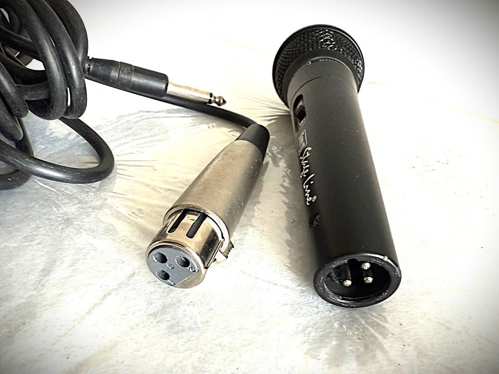 IMG Stageline D-1000 Dynamic Microphone, working great w/8' cable