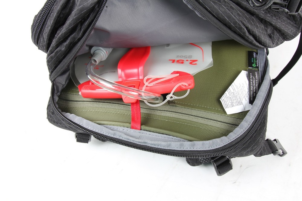 Osprey Packs Manta 34L Hydration Backpack- Black /70287/