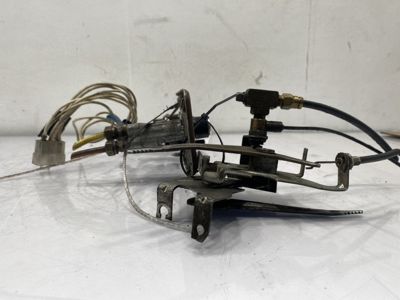 1987 Freightliner FLC120 Climate Control (718-10997)