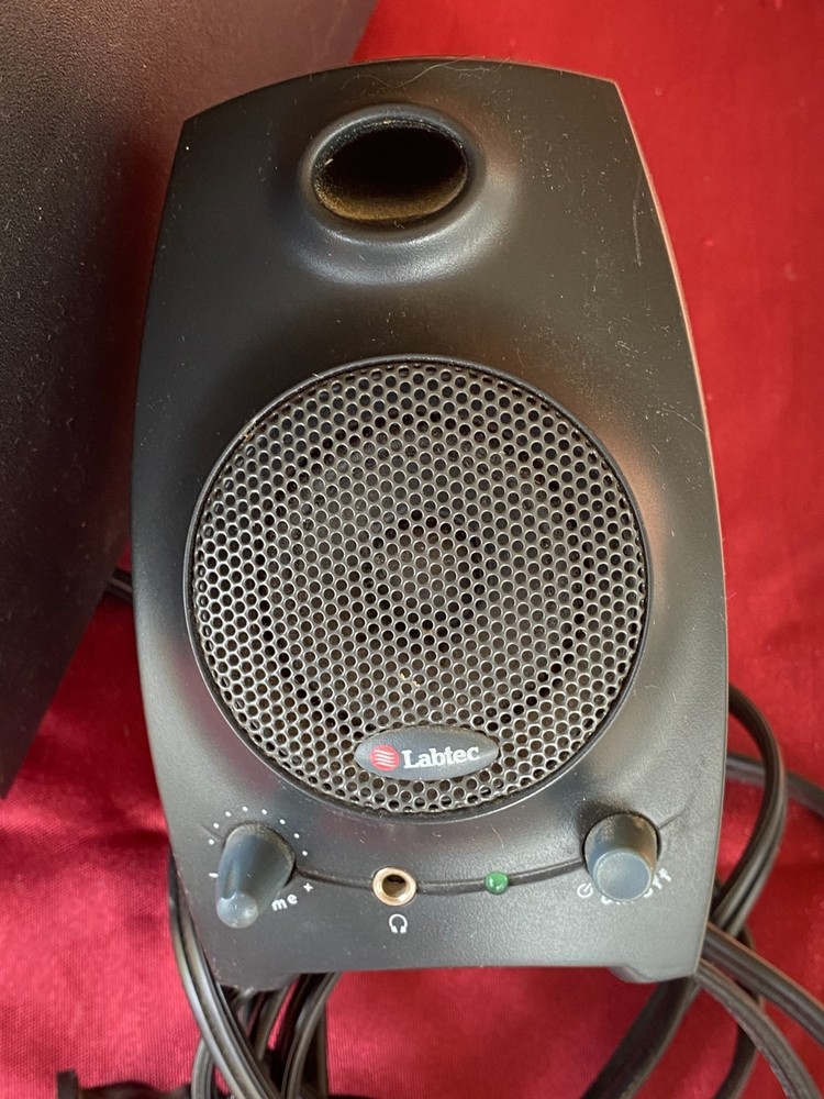 Rare Labtec LCS-2424 multimedia stereo computer speakers system