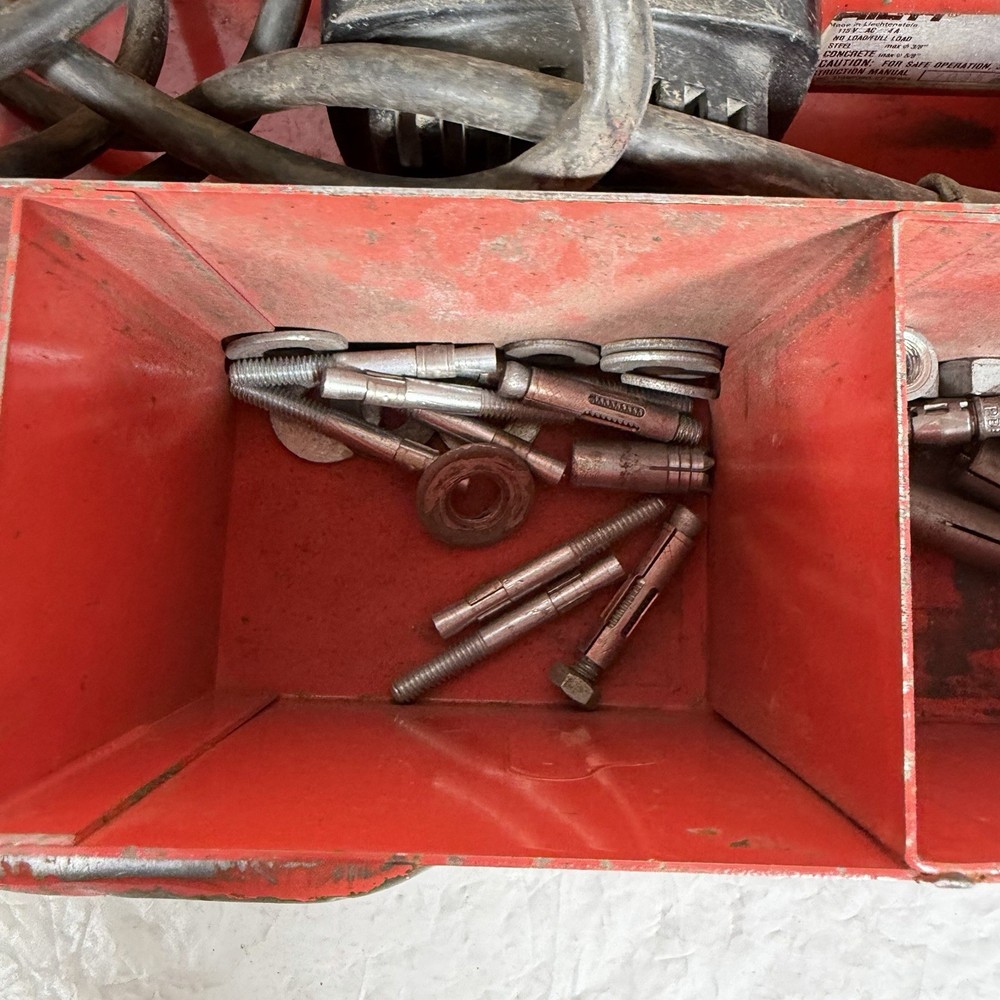 HILTI HAMMER DRILL MODEL TE 12 W/ HARD CARRYING CASE AND DRILL BITS Working
