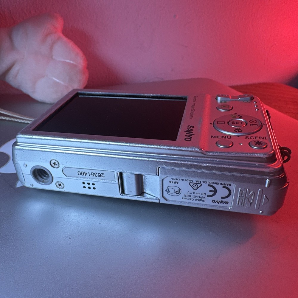 Sanyo VPC- E10 ex Digital Camera