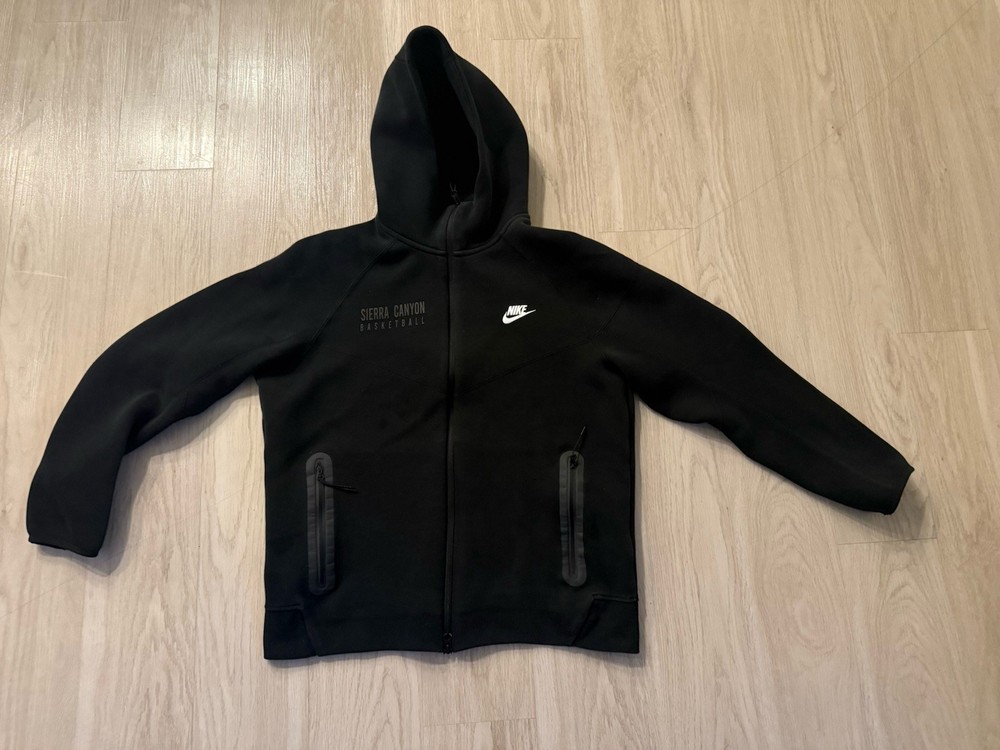 Black Sierra Canyon Nike Tech Size Large