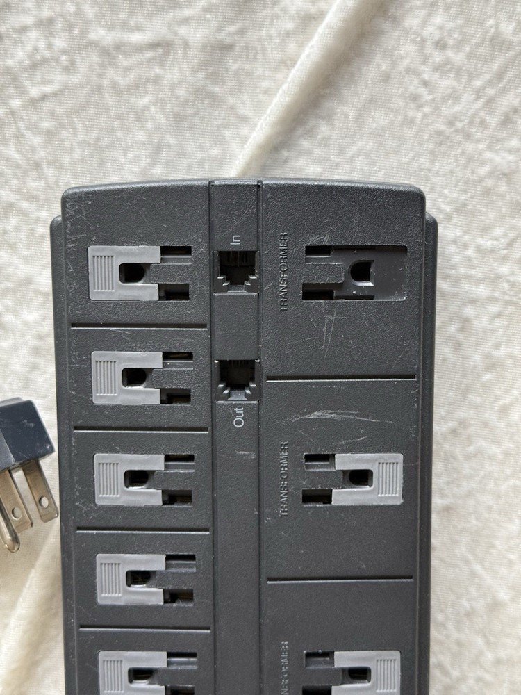 Woods High Performance Computer and Modem Surge Protector (Model #5710).PreOwned