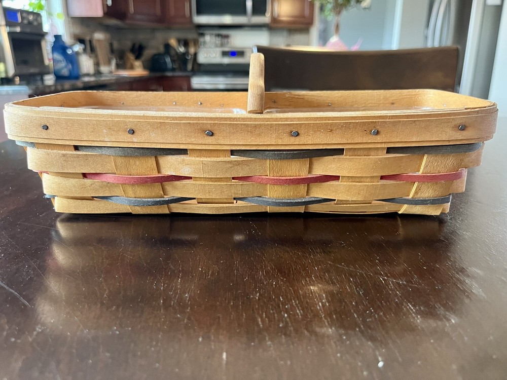 Longaberger 1998 Cracker Basket With Wood crafted Divider