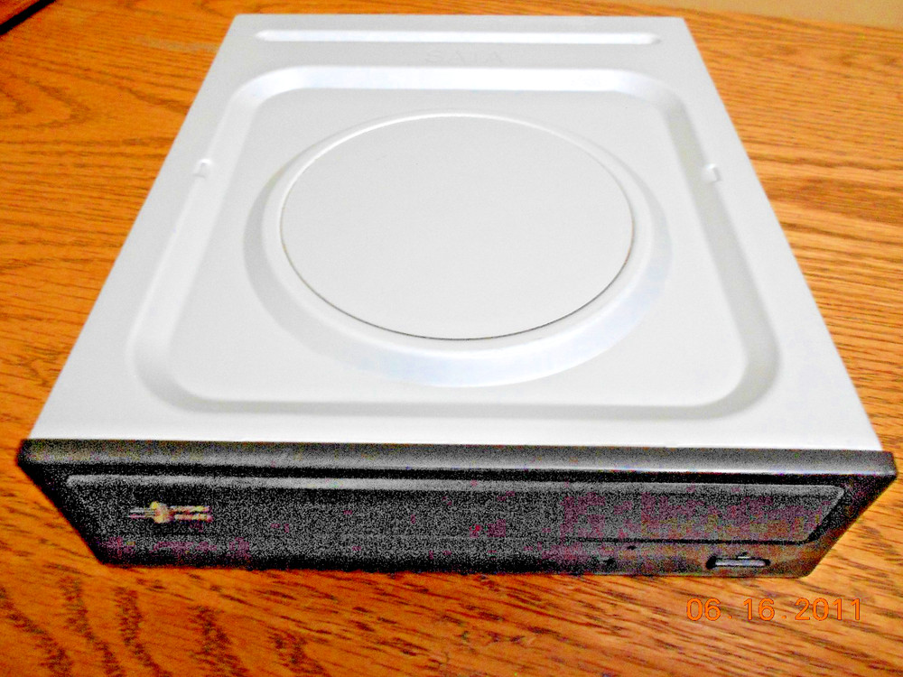 HL Storage GH24NS90 Super Multi DVD ReWriter