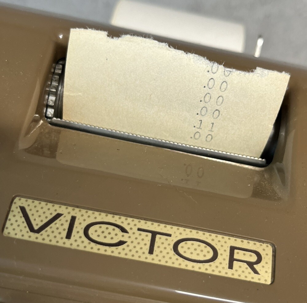 Vintage Victor 8 Column Hand Crank Adding Machine - Working