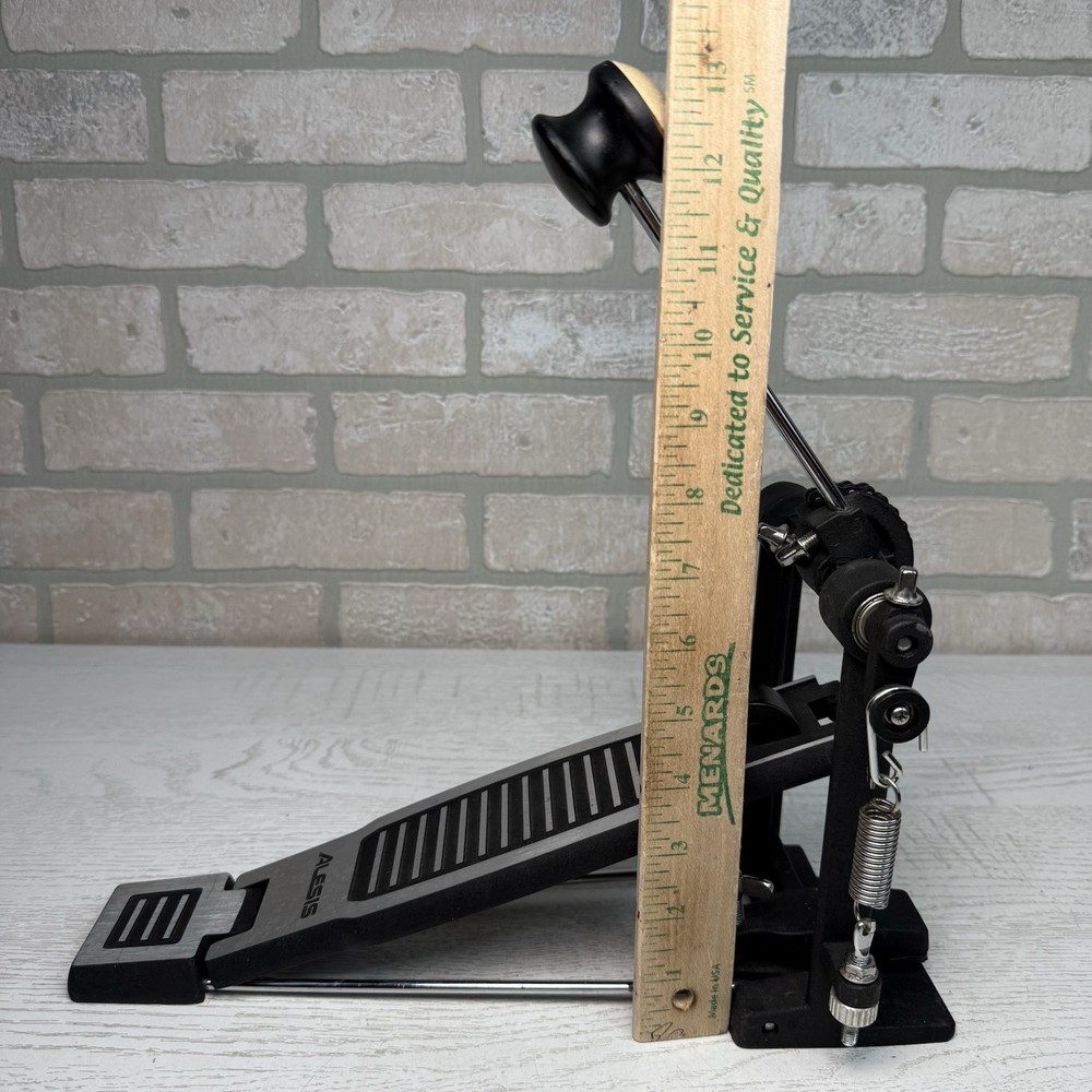 Alesis Single Chain Kick Drum Pedal *READ*