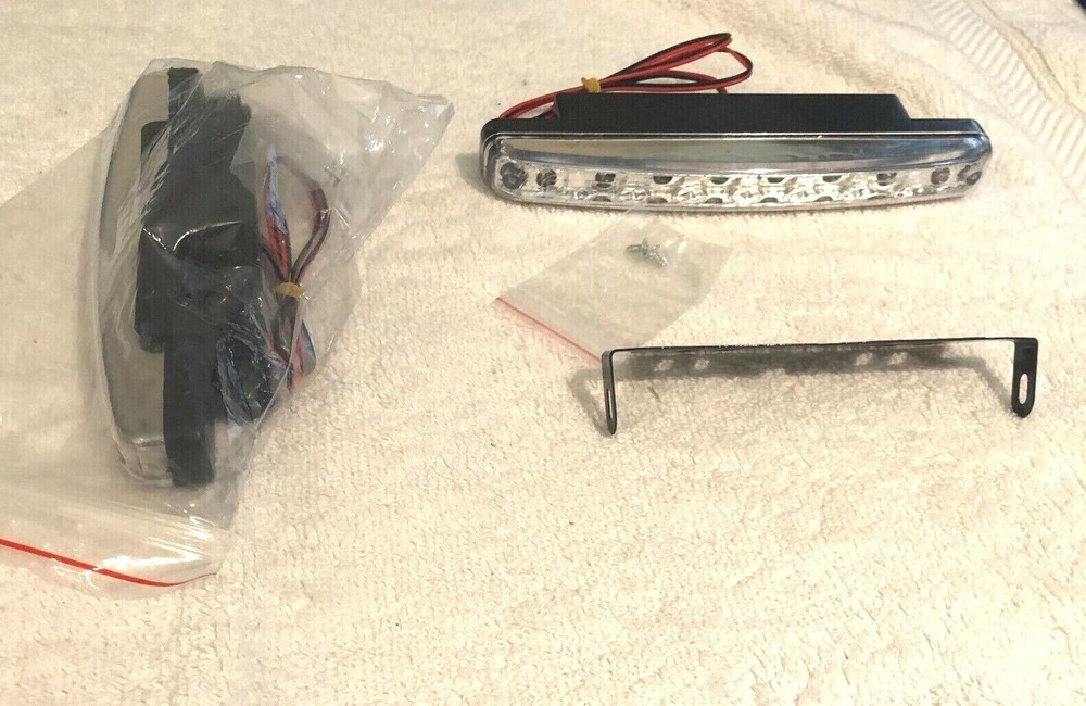 UNIVERSAL DAYTIME RUNNING LIGHT SET - 8 LEDS PER SIDE -SUPERBRIGHT - NEW!