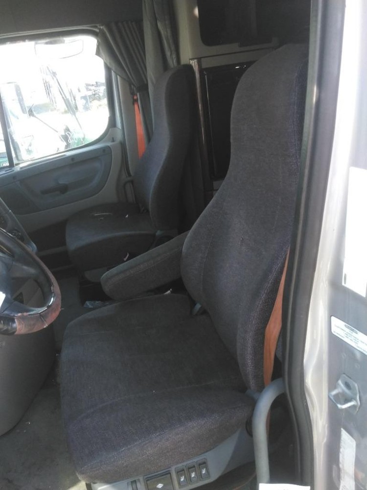 Replaces 2012 FREIGHTLINER CASCADIA 125 FRONT SEAT ,  MD