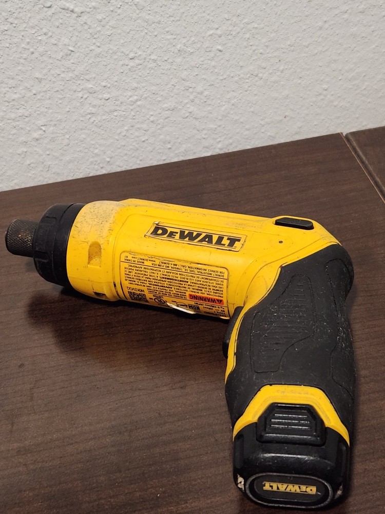 ​DEWALT DCF680 8V MAX Gyroscopic Screwdriver + Battery - READ Use Condition