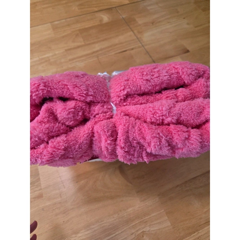 Luxe Collection Pink Plush Throw Blanket 50x60 Cable Knit Texture Soft