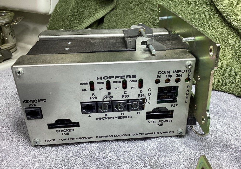 STANDARD CHANGE-MAKERS INC. BILL ACCEPTOR SYSTEM 600 FST