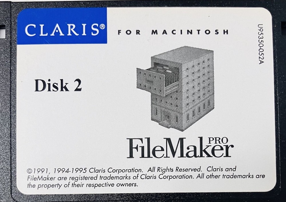 Claris FileMaker Pro Macintosh Complete 3-Disk 3.5” Floppy Software Set 1995 Vtg