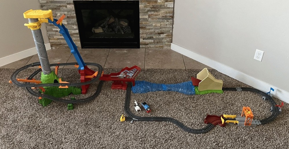 Thomas Train Set  Complete/tested (4-8 years old)