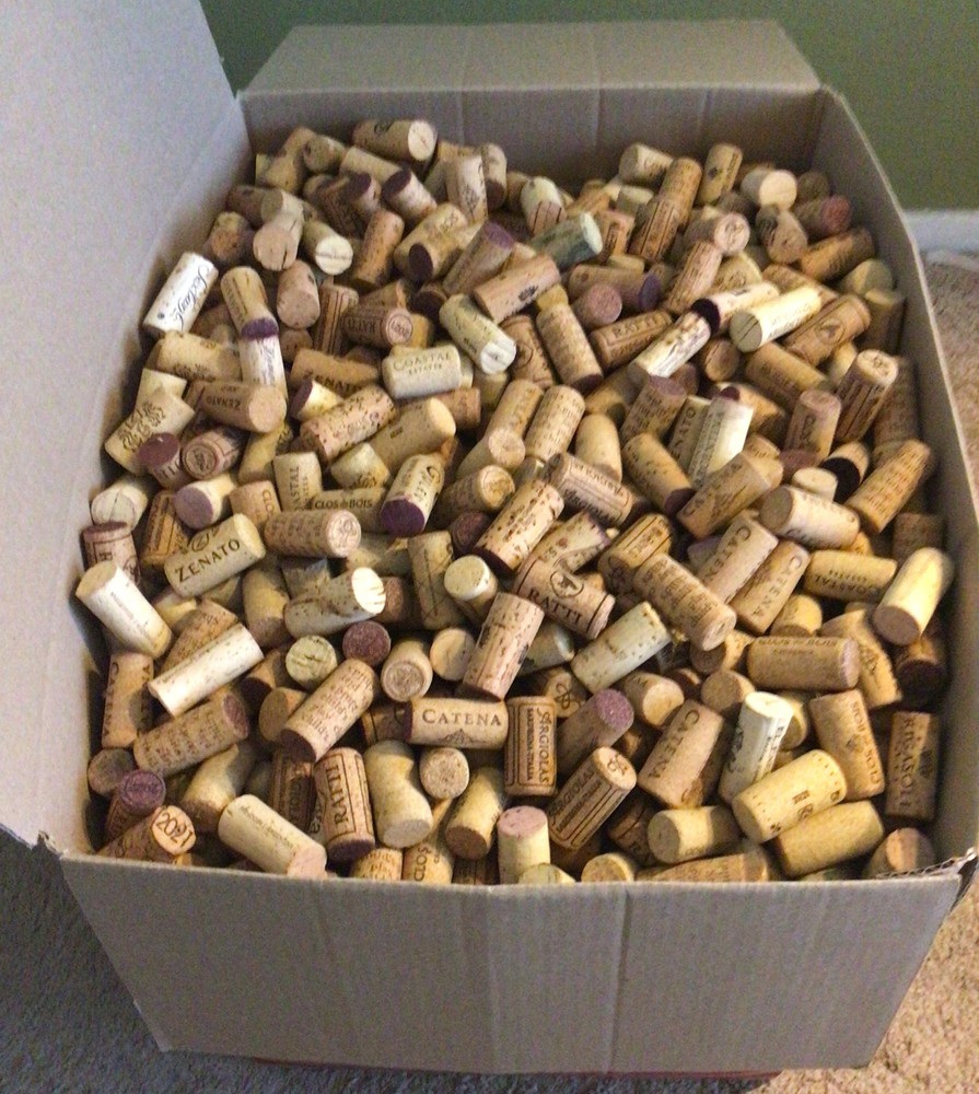 Wine Corks over 3000 no synthetics
