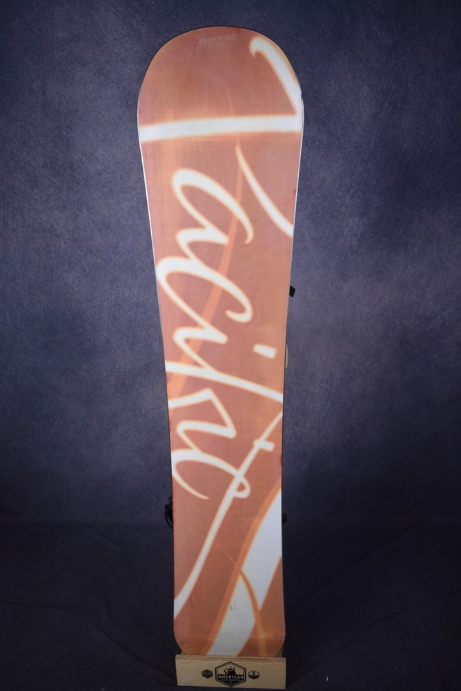 NEW PACIFIC SNOWBOARD SIZE 154 CM WITH PICCO LARGE BINDINGS