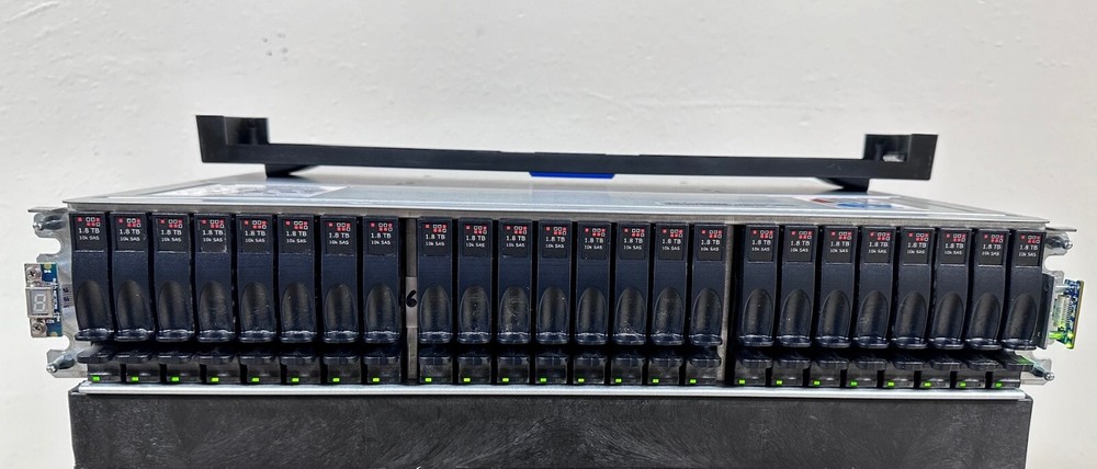 Quantum QXS 24-bay SAS disk array w/ Dual 3-07366-01 Modules