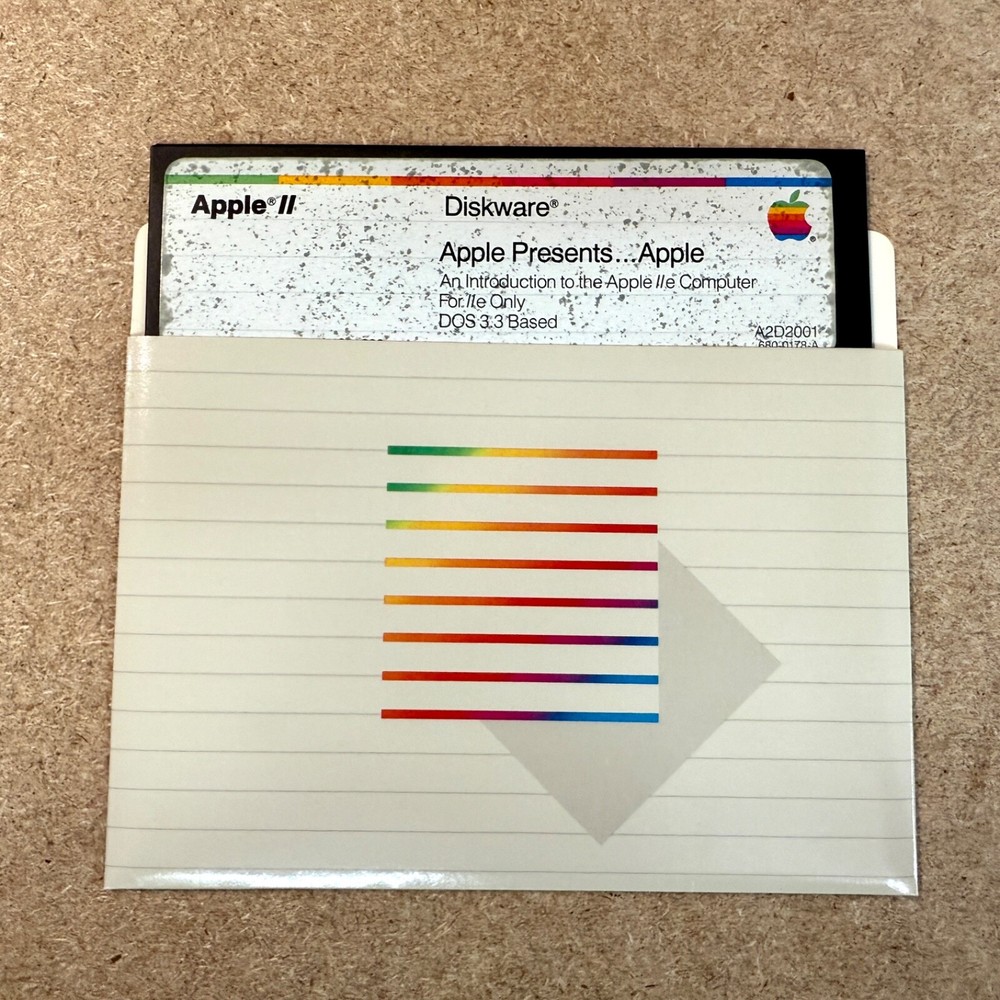 Apple Presents Apple An Introduction for Apple IIe DOS 3.3 Diskware 1982
