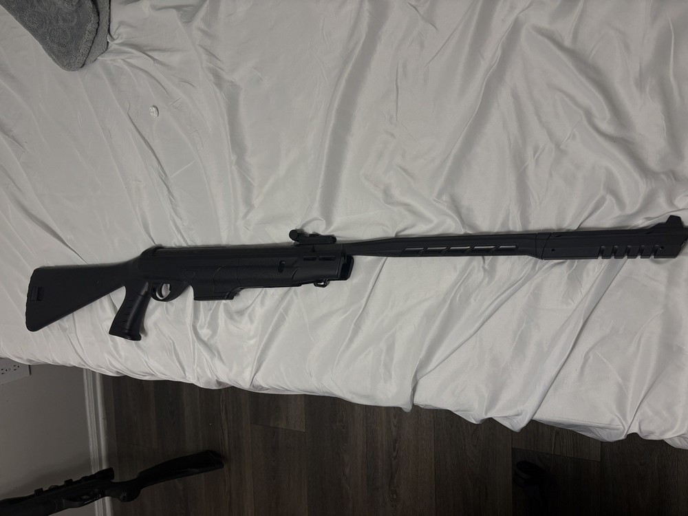 Crosman DIAMONDBACK .22CAL PELLET RIFLE missing scope