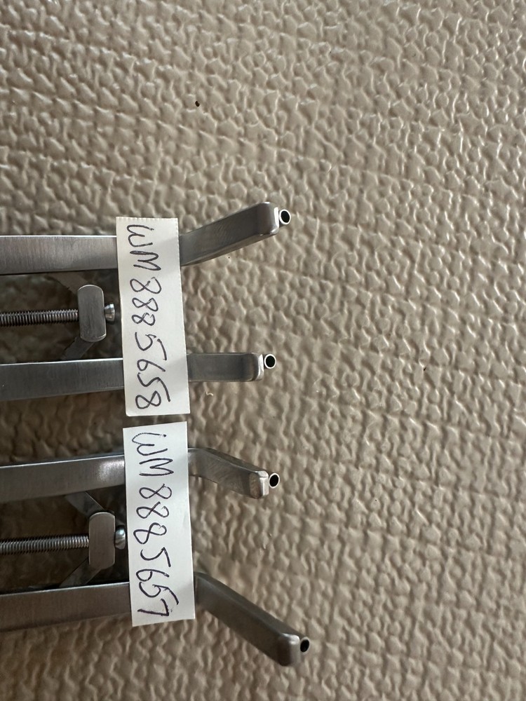 WILKES-SELF RETRACTOR 3.5" STRAIGHT, LEFT, RIGHT