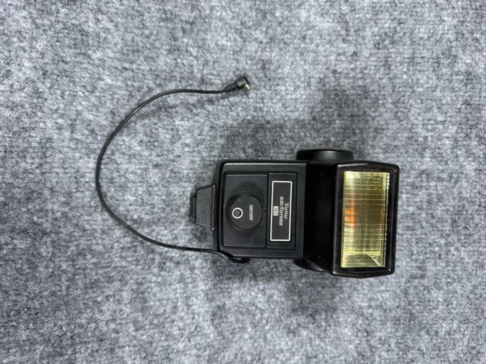 Vivitar Auto Thyristor 283 Camera Flash