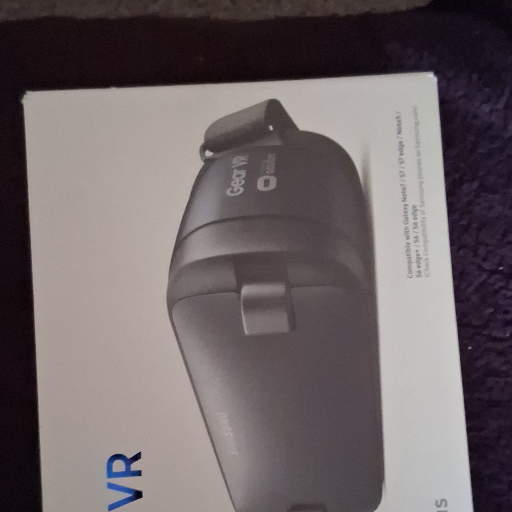 Samsung Gear VR white Smartphone VR Headset Virtual Reality Headset