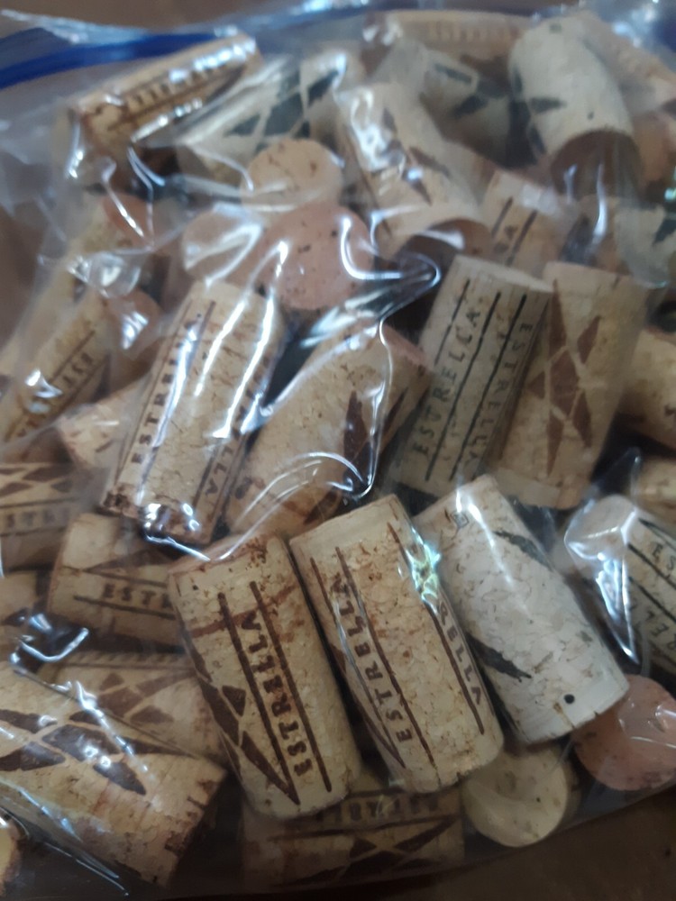 Recycled Wine Corks Estrella 100 Count 081224 I443TU500