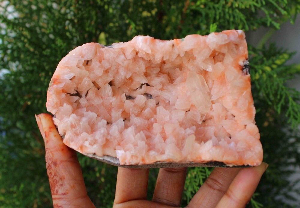 Heulandite Format On Matrix Minerals Specimen #M16