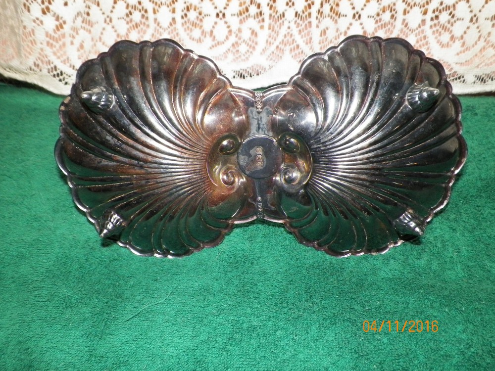 VINTAGE , ART DECO, DLB. SCALLOPED SHELL, SILVER PLATE , HANDLED CANDY DISH