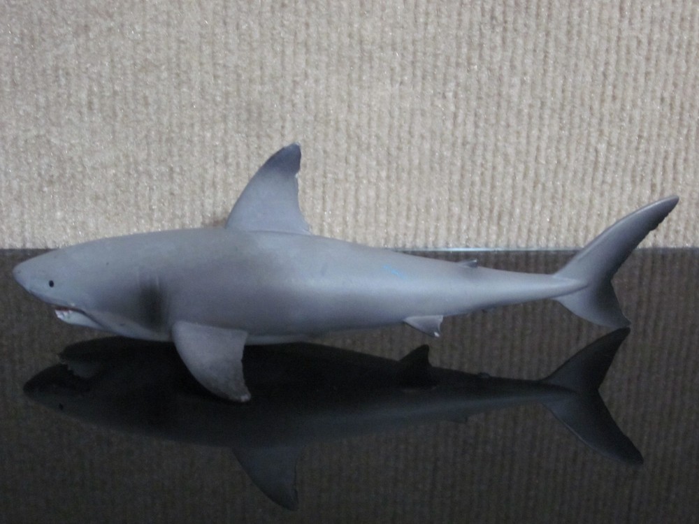 Mojo Great White Shark Animal Figure 2012