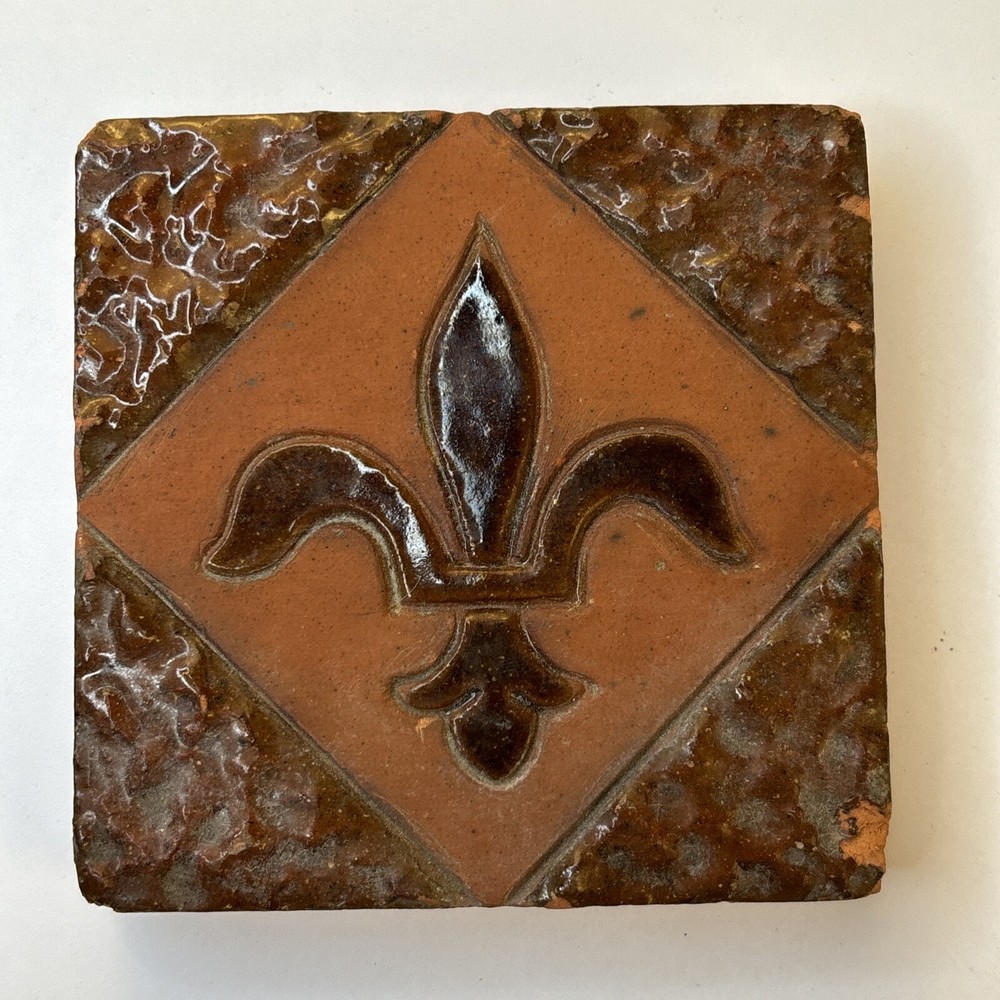 Antique Vtg Redware Earthenware Tile Fleur-De-Lis ~ Brown 1