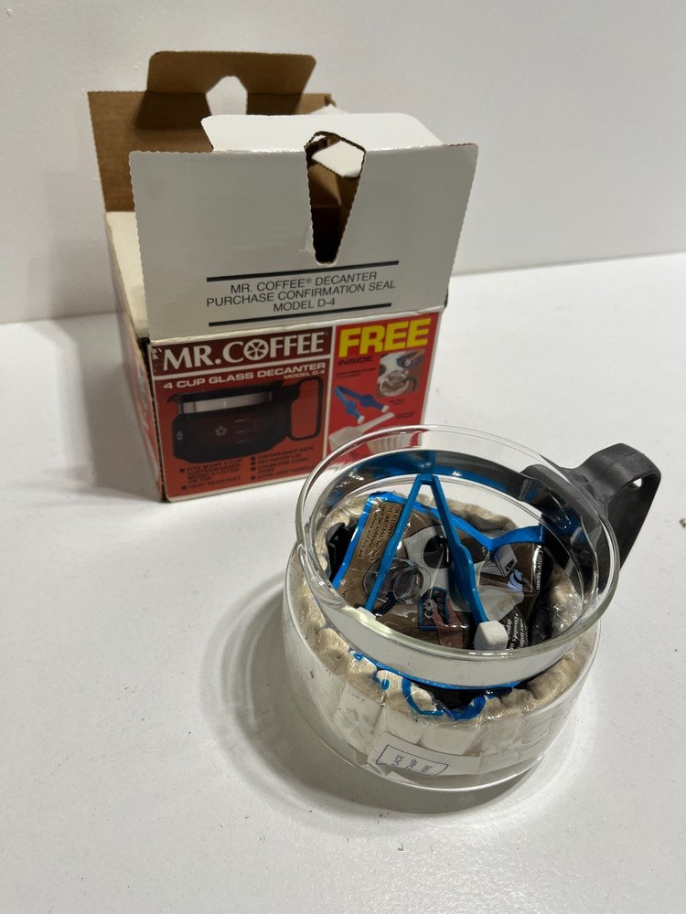 Mr. Coffee 4 Cup Decanter with box  D-4 Vintage