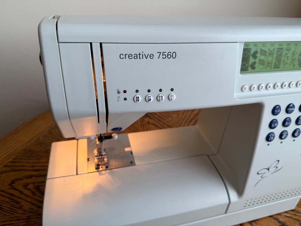 Pfaff Creative 7560 Sewing Machine