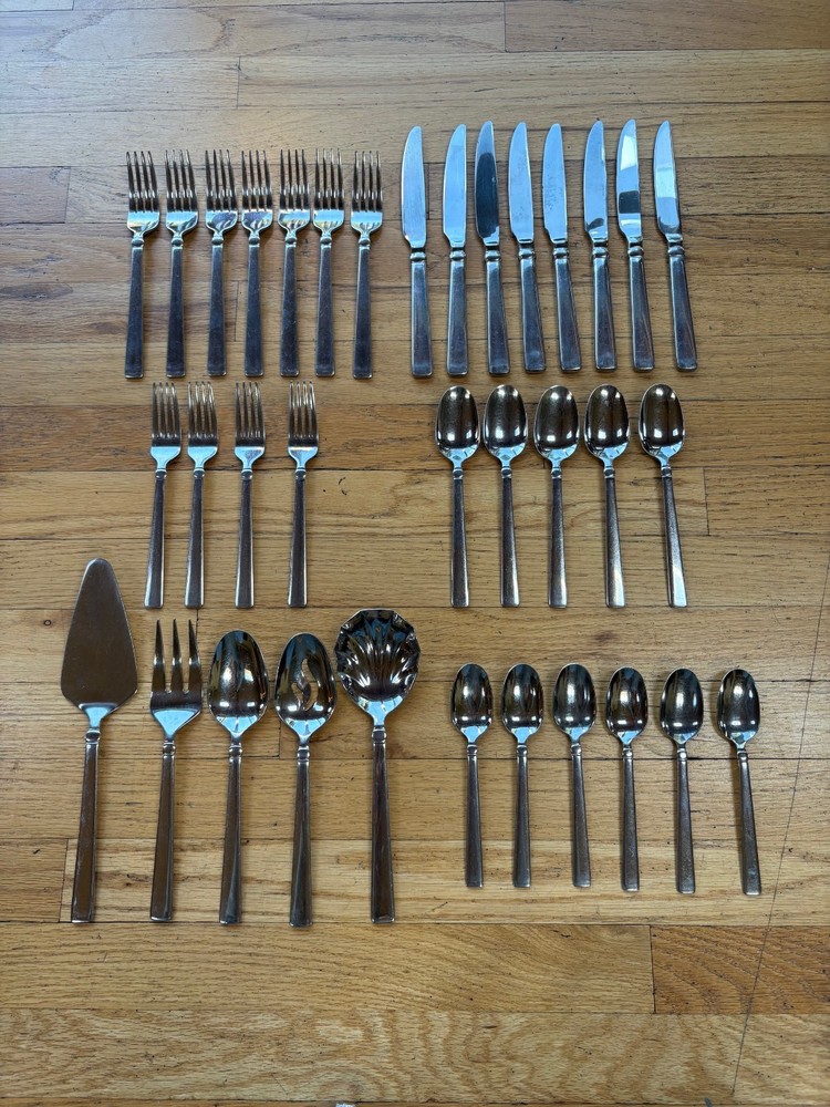 Vintage Oneida ATTALIA Pattern 35-Pc Flatware Set Stainless 18/0 Replacement