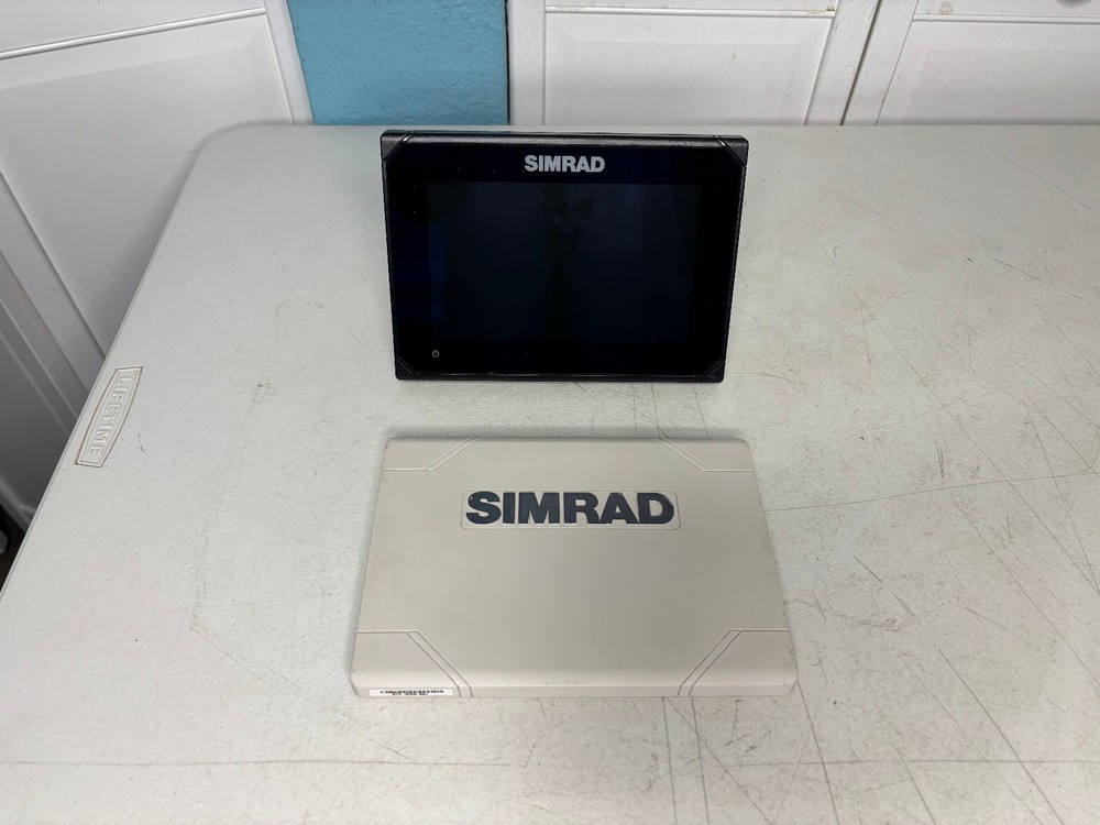 Simrad GO7 XSE GPS Chartplotter Sonar Multifunction Display W/ Cover ONLY