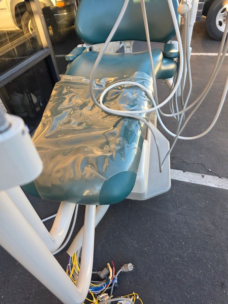 A-dec 1040 Dental Chair – Full Package