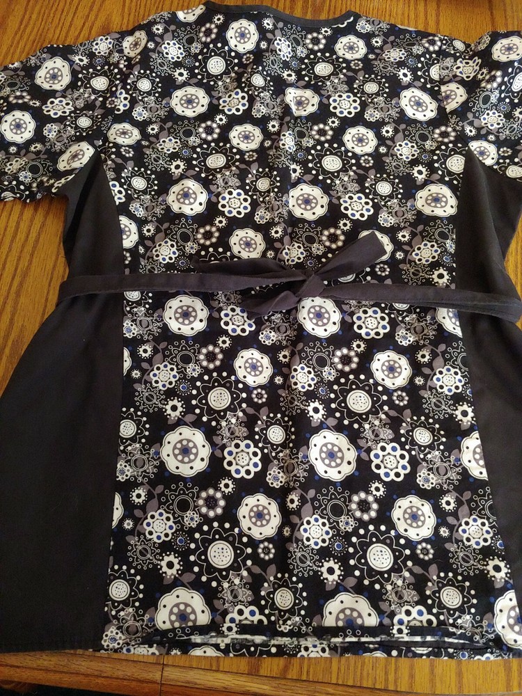 Dickies Scrub Top Small!! Black With Flowers