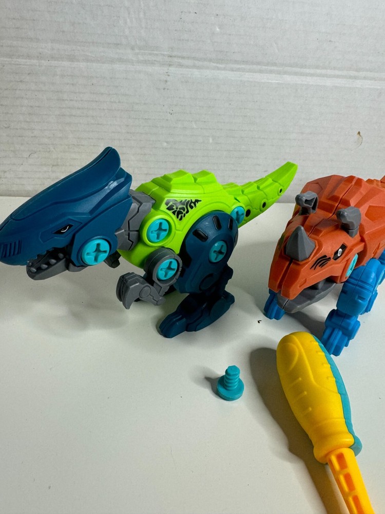 Tare Apart Dinos (2) & screw driver