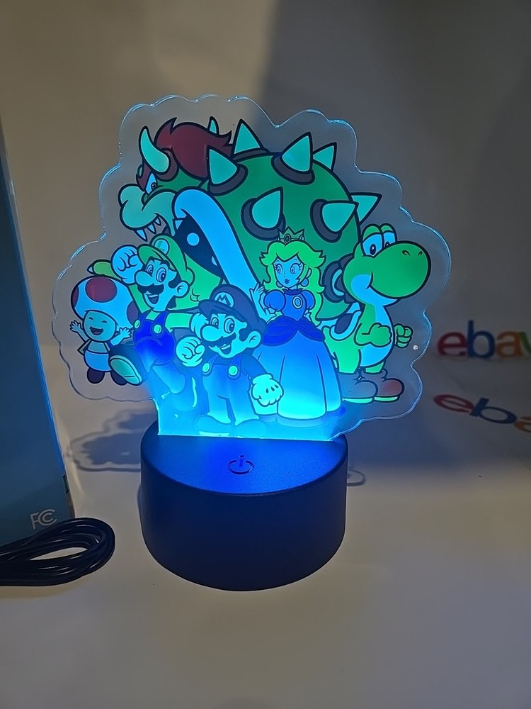 Nintendo Super Mario Acrylic LED Light with Battery or Plug Changes Colors Boxed