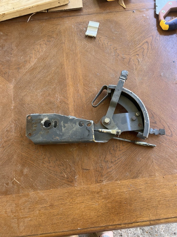 ford new holland shifting bracket