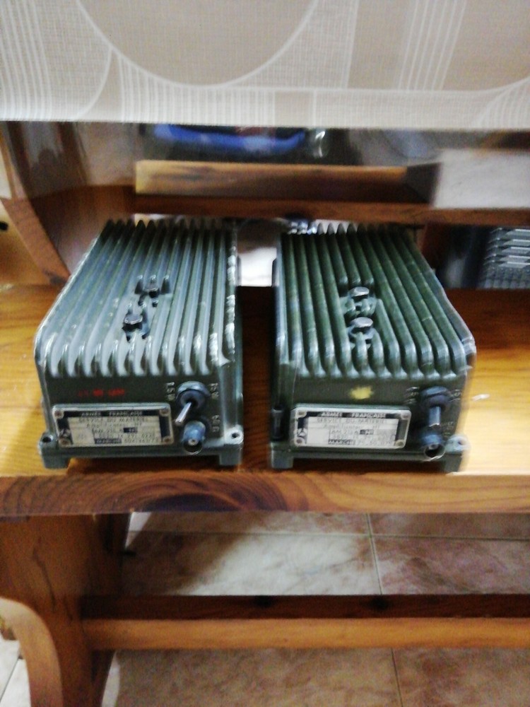 AMPLIFICADOR AM 215A DEL EJERCITO FRANCES 15W