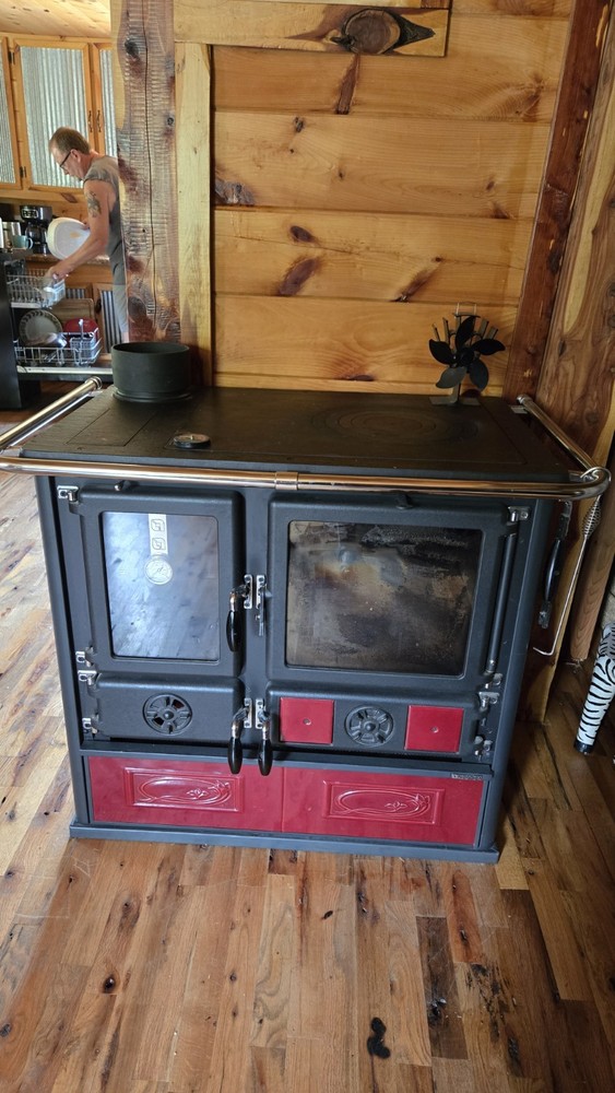 La Nodica Rosa Reverse wood stove
