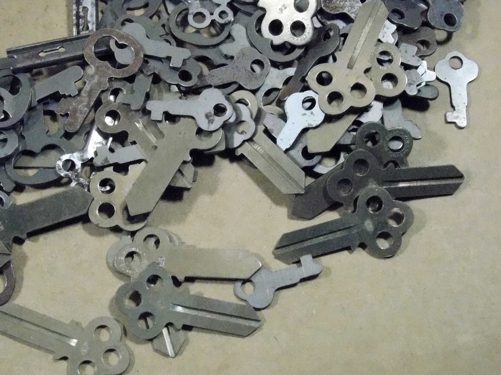 Flat key blanks