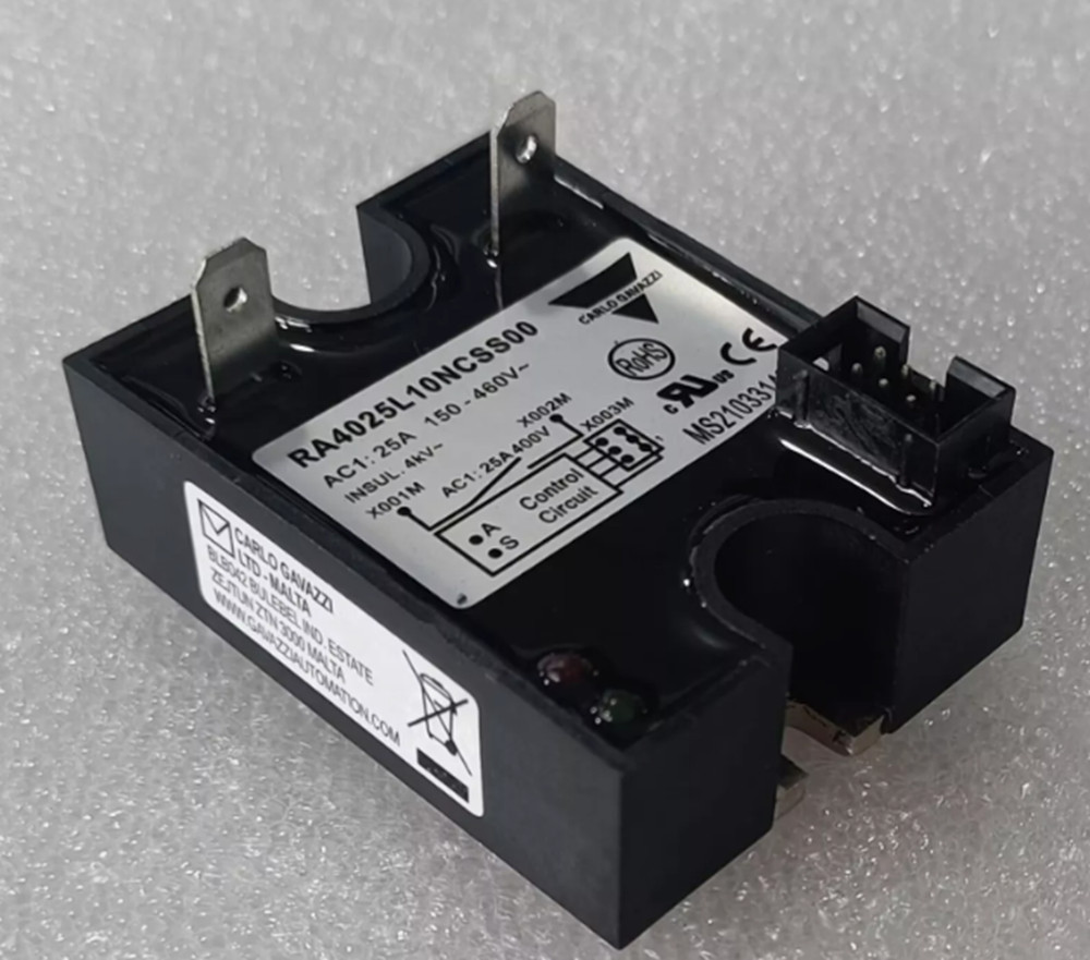 NEW CARLO GAVAZZI RA4025L10NCSS00 Solid State Relay