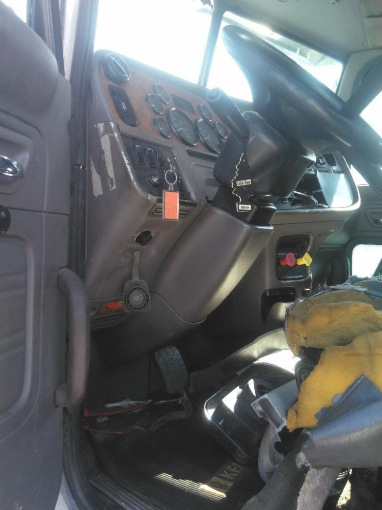 Replaces 2007 PETERBILT 378 CAB , IL