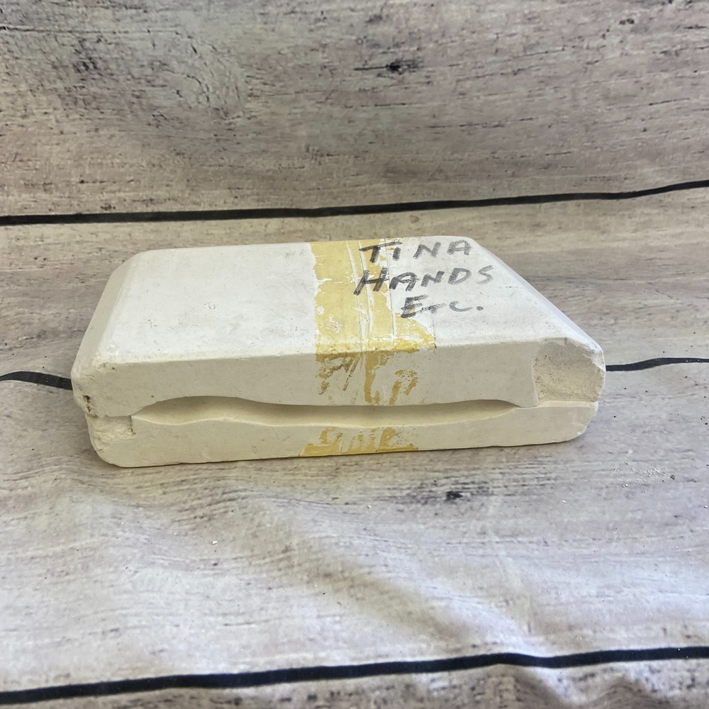 Alberta's Ceramic Casting Mold Tina Hands #380