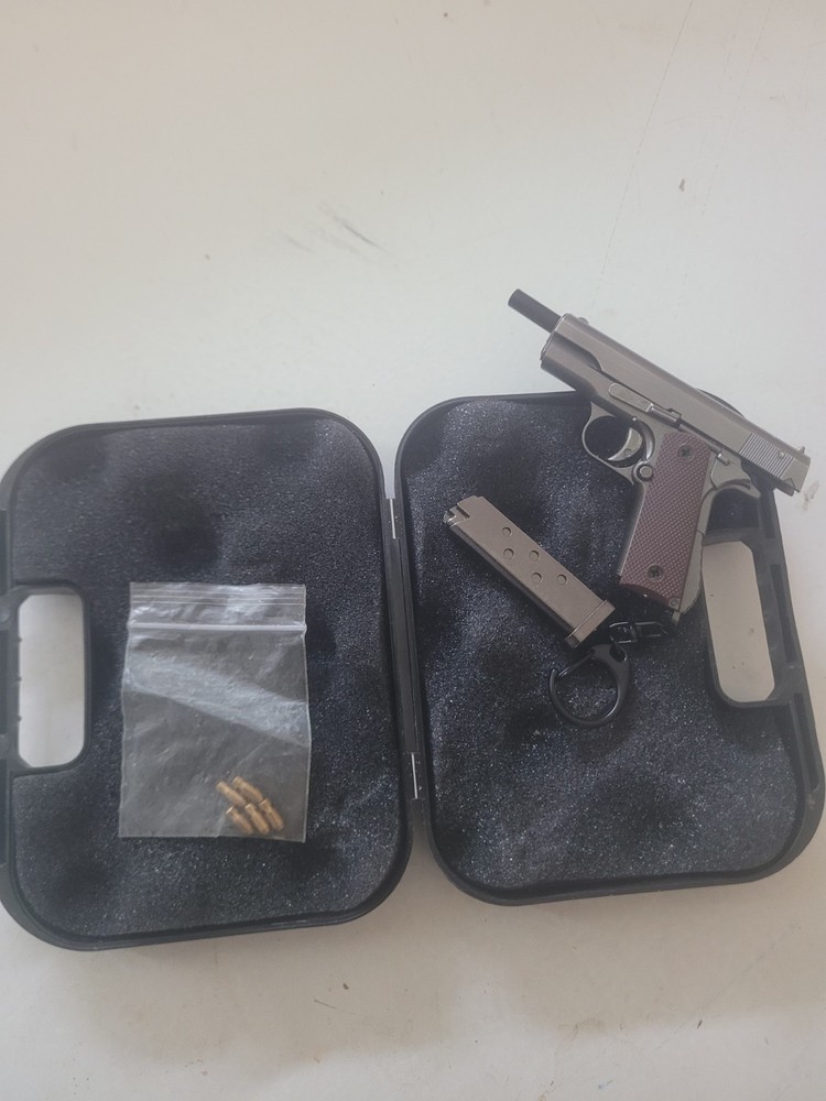 mini gun with ejectable bullets