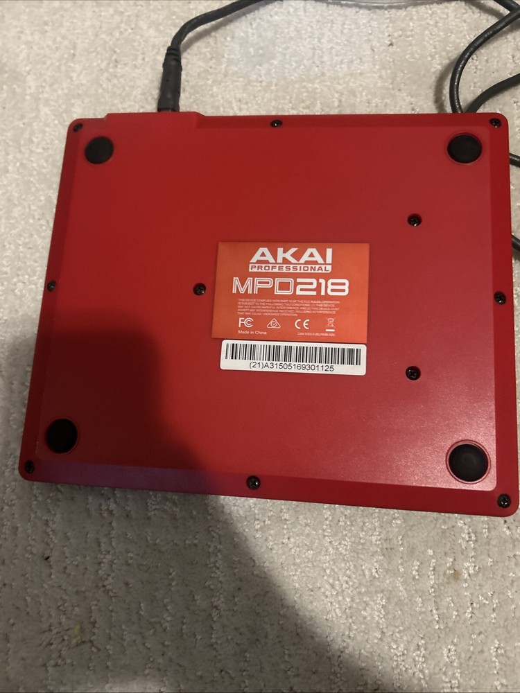Akai Professional MPD218 MIDI Pad Controller and USB Cable